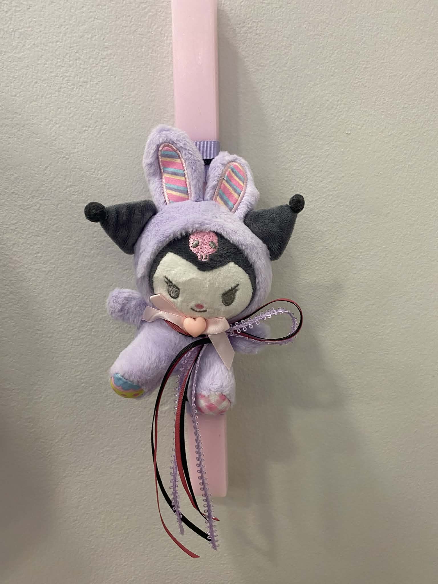 Λαμπάδα με λούτρινο μπρελοκ Kuromi